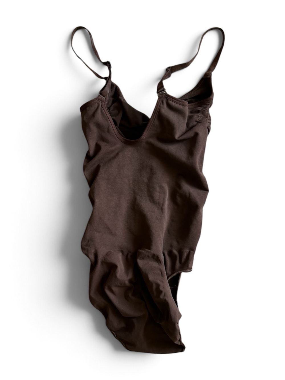 SKIMS Seamless Sculpt Cami Bodysuit Chocolate Brown - Picture 5 of 5